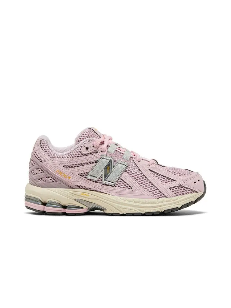 Кроссовки New Balance 1906R Big Kid 'Rose Sugar Ice Wine' — изображение 2 из 9, розовый/винный
