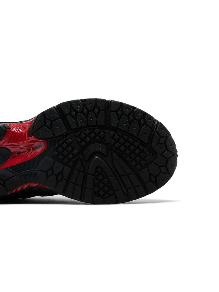 Кроссовки New Balance 1906R Big Kid 'Castlerock Fade Red' — изображение 6 из 9, красный