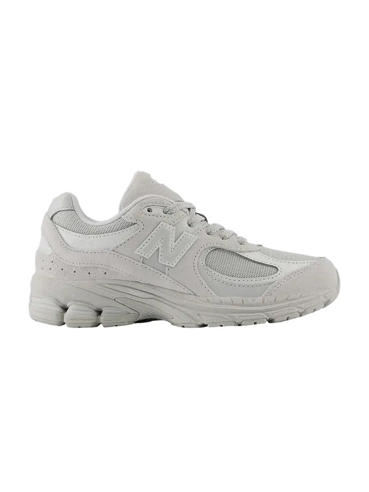 Кроссовки New Balance 2002R Big Kid 'Grey Matter Reflection' — изображение 1 из 1, серый