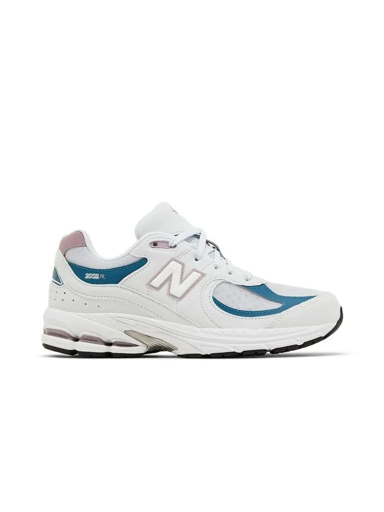 Кроссовки New Balance 2002R Big Kid Quartz Grey Ice Wine — изображение 1 из 6, серый винный