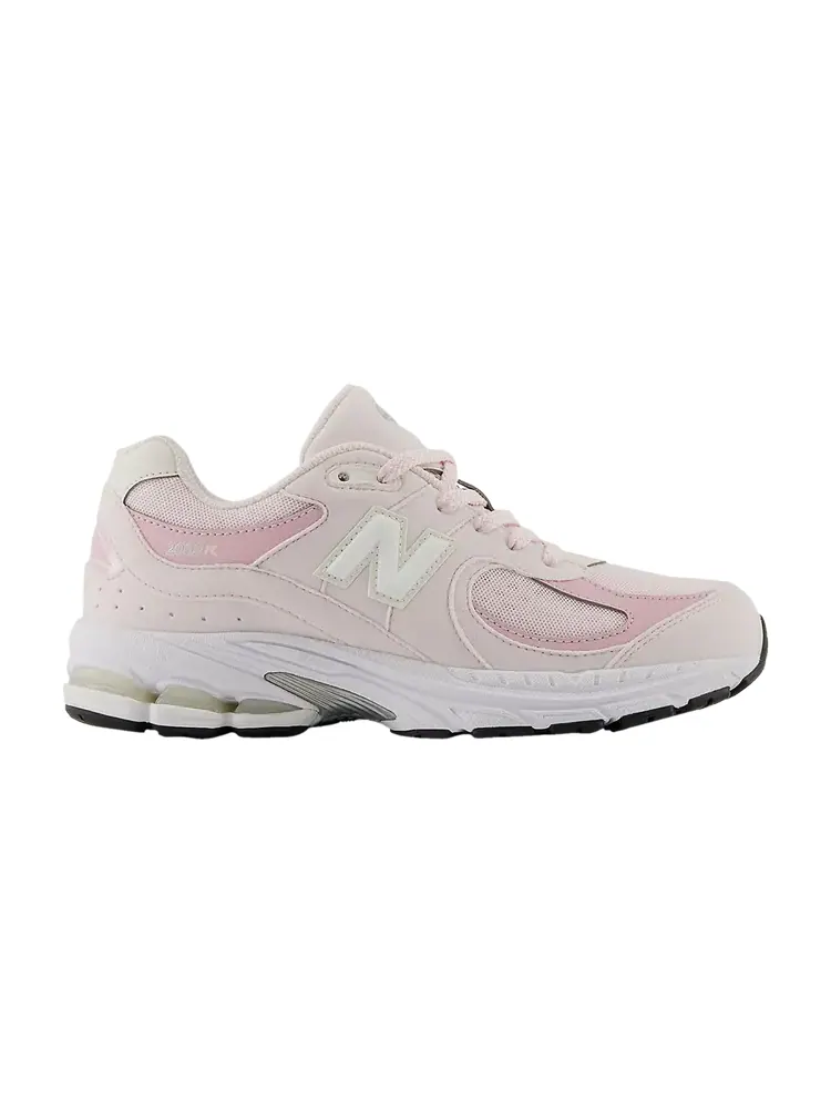 Кроссовки New Balance 2002R Big Kid — изображение 1 из 1, розовый