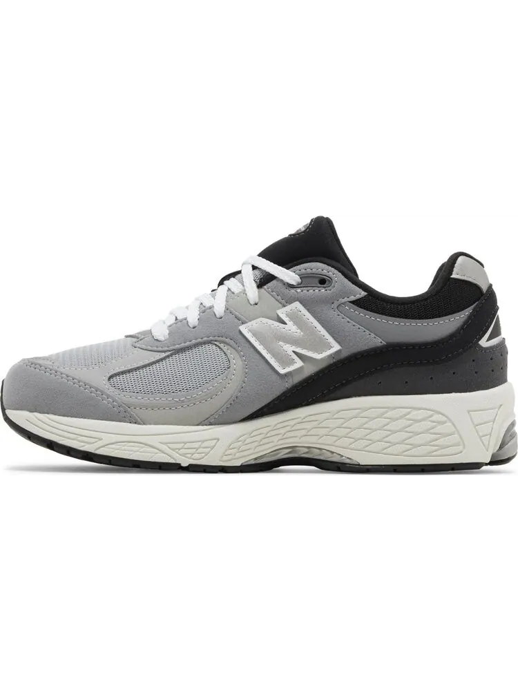 Кроссовки 2002R Big Kid 'Slate Grey Black' — изображение 3 из 4, серый
