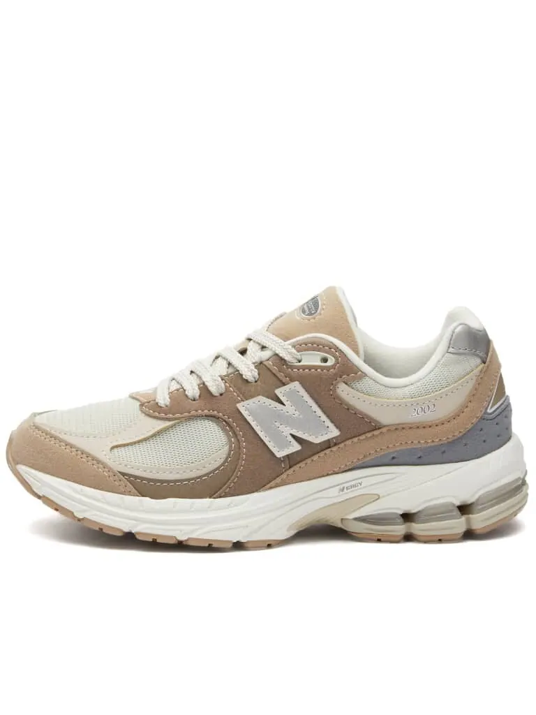 Кроссовки New Balance 2002R Big Kid Wide — изображение 1 из 5, желтый