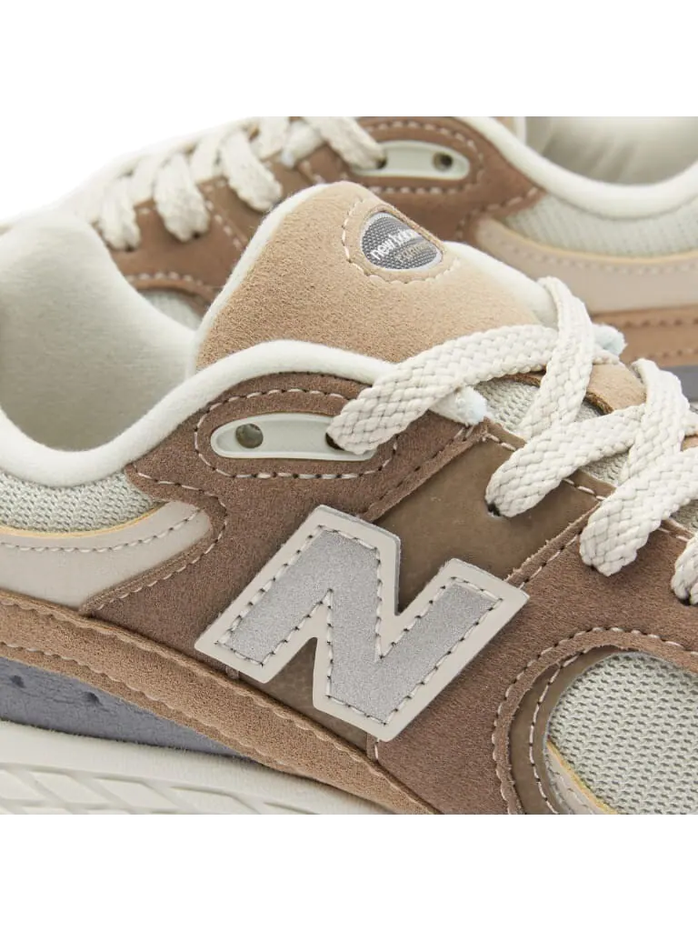 Кроссовки New Balance 2002R Big Kid Wide — изображение 4 из 5, желтый