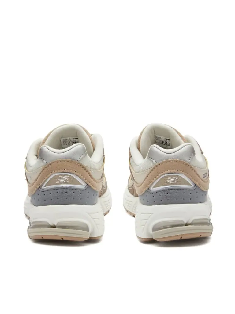 Кроссовки New Balance 2002R Big Kid Wide — изображение 5 из 5, желтый