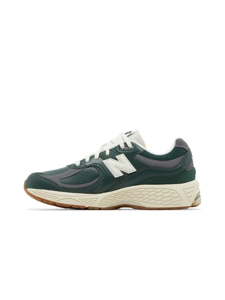 Кроссовки New Balance 2002R Big Kid — изображение 3 из 4, зеленый