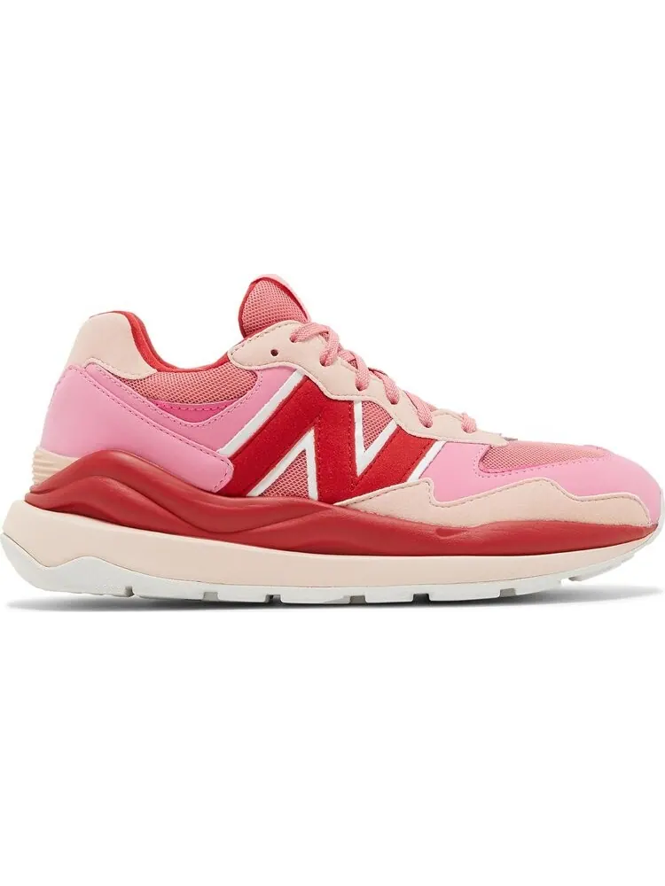 Кроссовки New Balance 57/40 Big Kid 'Vibrant Pink Team Red' — изображение 1 из 8, розовый
