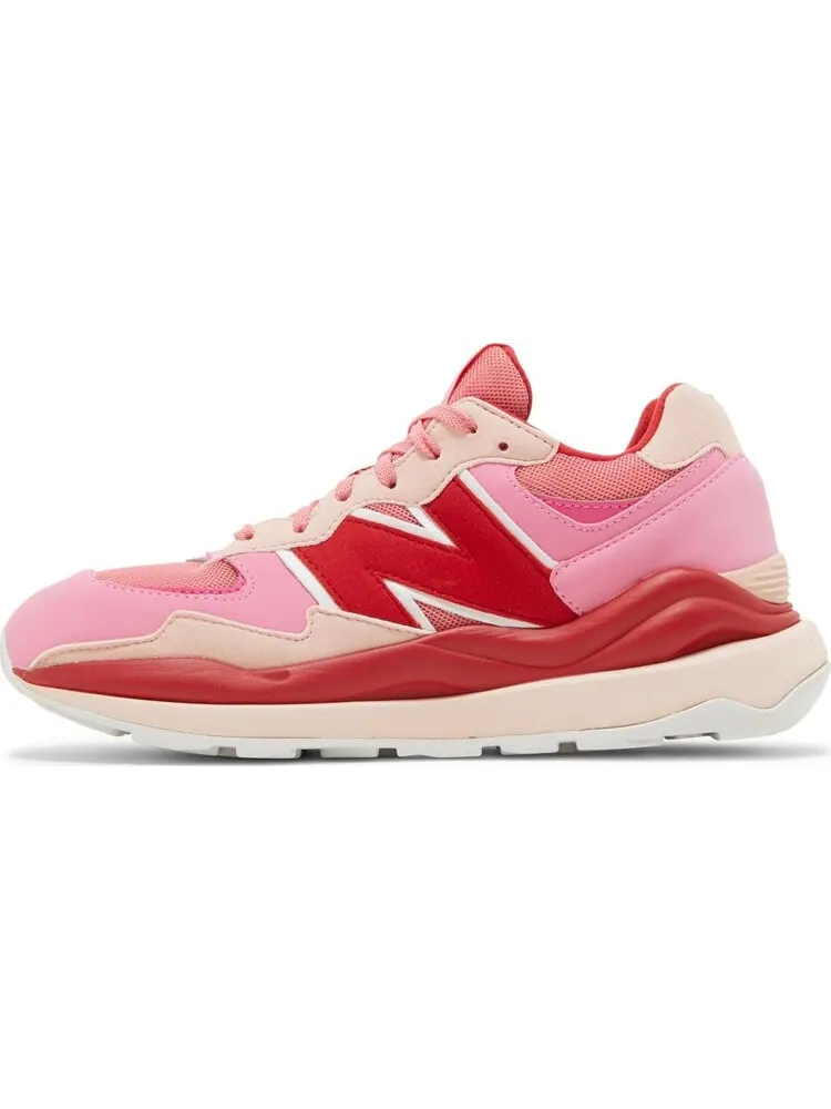 Кроссовки New Balance 57/40 Big Kid 'Vibrant Pink Team Red' — изображение 3 из 8, розовый