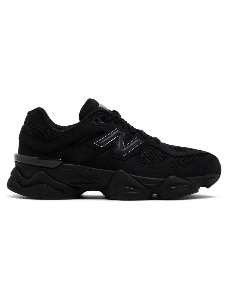 Кроссовки New Balance 9060 Big Kid 'Triple Black Suede' — изображение 1 из 8, черный