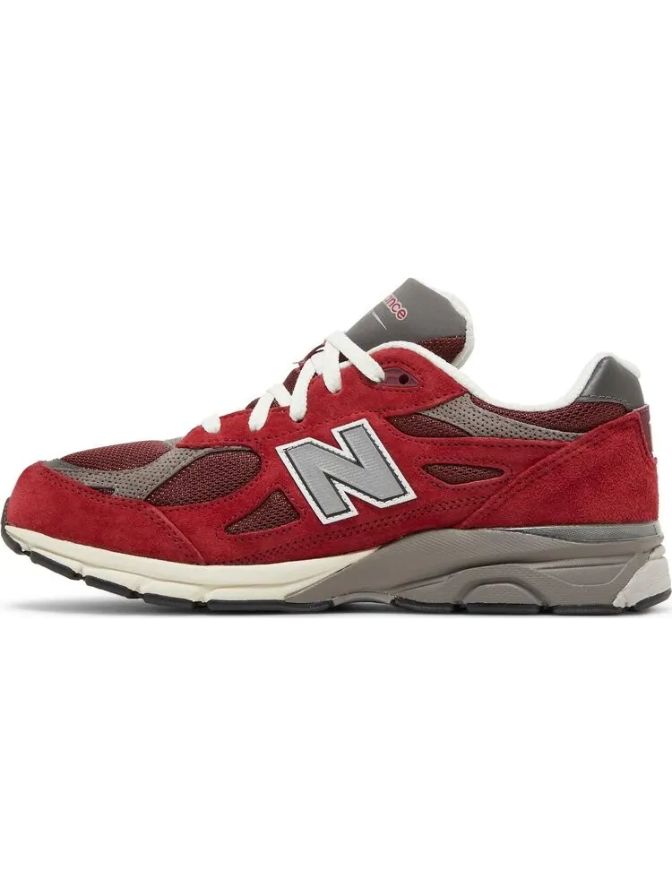 Кроссовки New Balance Teddy Santis x 990v3 Big Kid 'Scarlet Marblehead' — изображение 3 из 8, красный