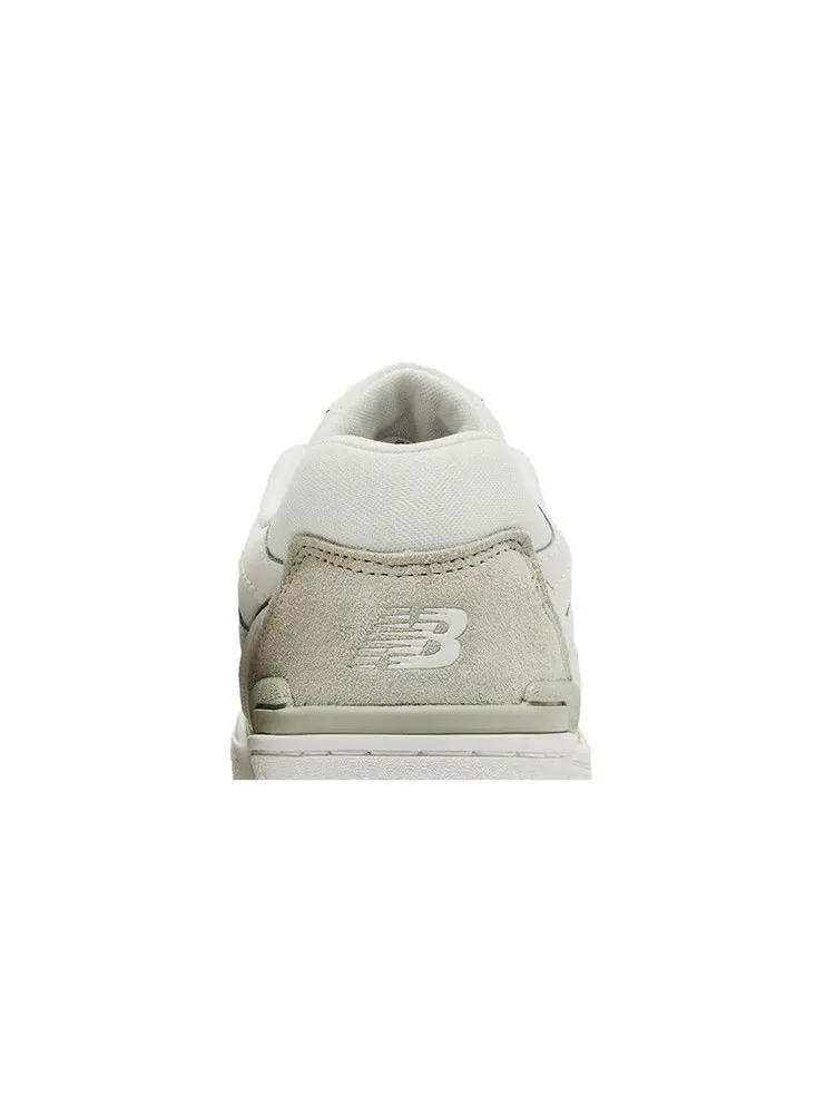 Кроссовки New Balance 550 Big Kid 'White Olive Gum' — изображение 8 из 9, белый/серый/оливковый