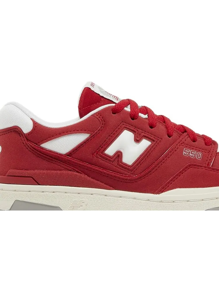 Кроссовки 550 Big Kid 'Suede Pack - Team Red' — изображение 2 из 4, красный