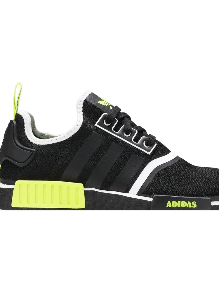 Кроссовки Adidas NMD_R1 'Black Solar Yellow' — изображение 2 из 8, черный
