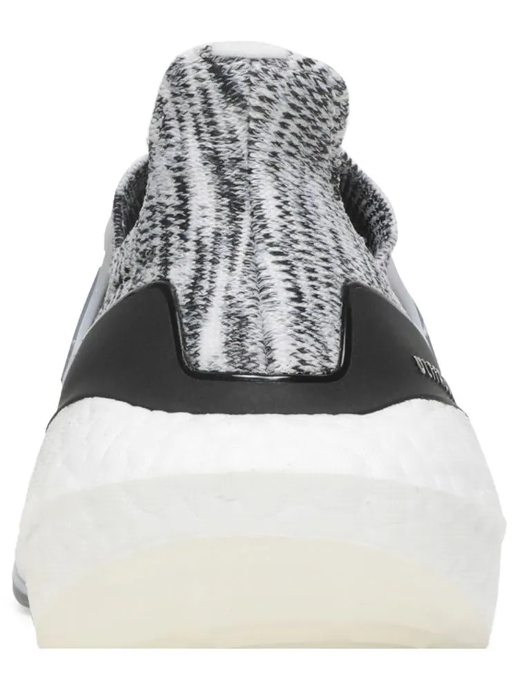Кроссовки adidas UltraBoost 21 'White Black' — изображение 7 из 8, белый