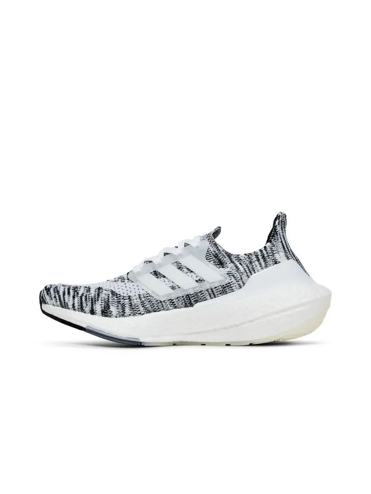 Кроссовки adidas Wmns UltraBoost 21 'White Black' — изображение 4 из 9, белый/белый/черный