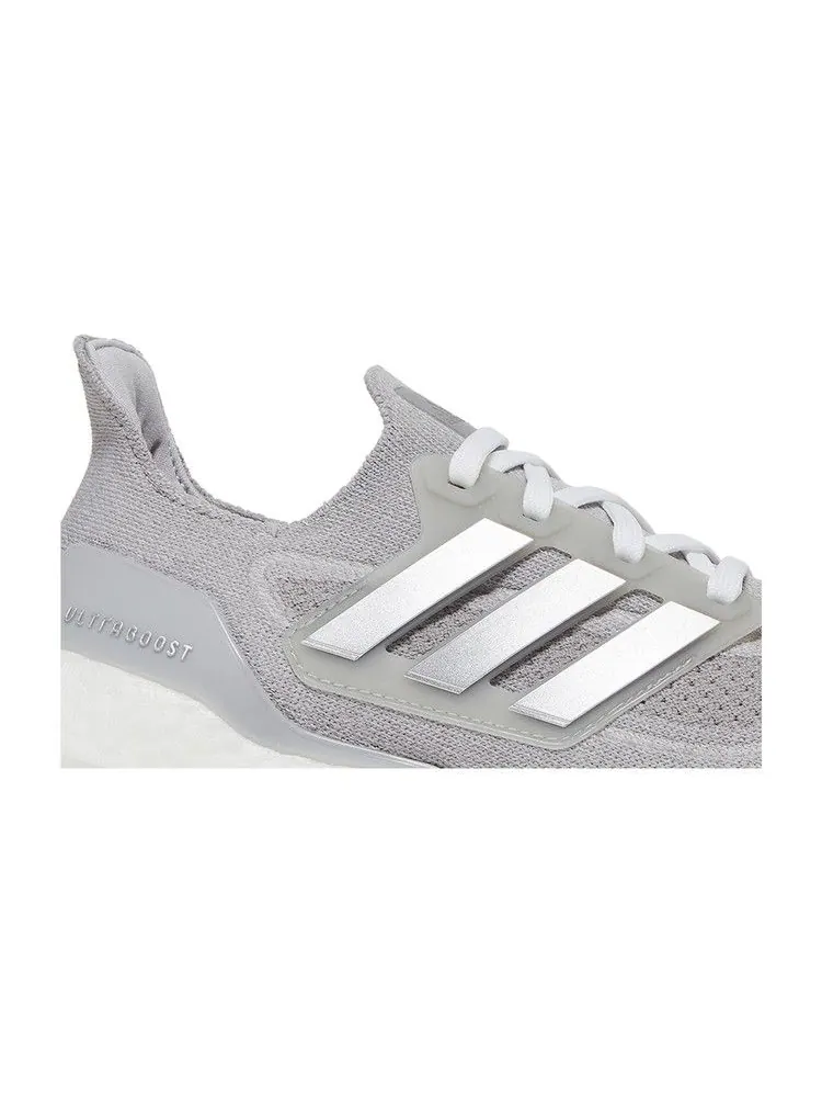 Кроссовки Adidas Wmns UltraBoost 21 — изображение 2 из 8