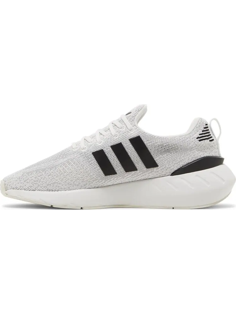 Кроссовки Adidas Wmns Swift Run 22 — изображение 3 из 8, белый