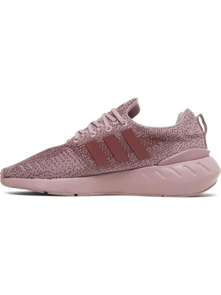Кроссовки Adidas Wmns Swift Run 22 'Magic Mauve' — изображение 3 из 8, розовый