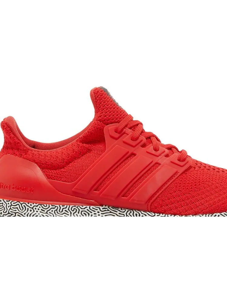 Кроссовки Adidas UltraBoost 5.0 DNA 'Vivid Red' — изображение 2 из 8, красный
