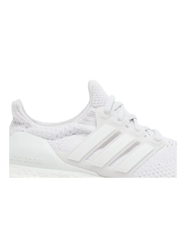 Кроссовки Adidas UltraBoost DNA 5.0 — изображение 2 из 4, белый