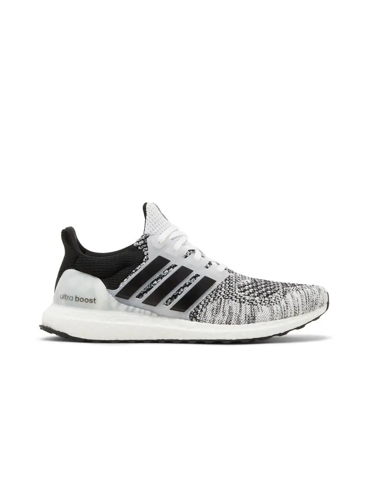 Кроссовки Adidas UltraBoost 1.0 DNA — изображение 1 из 4, белый