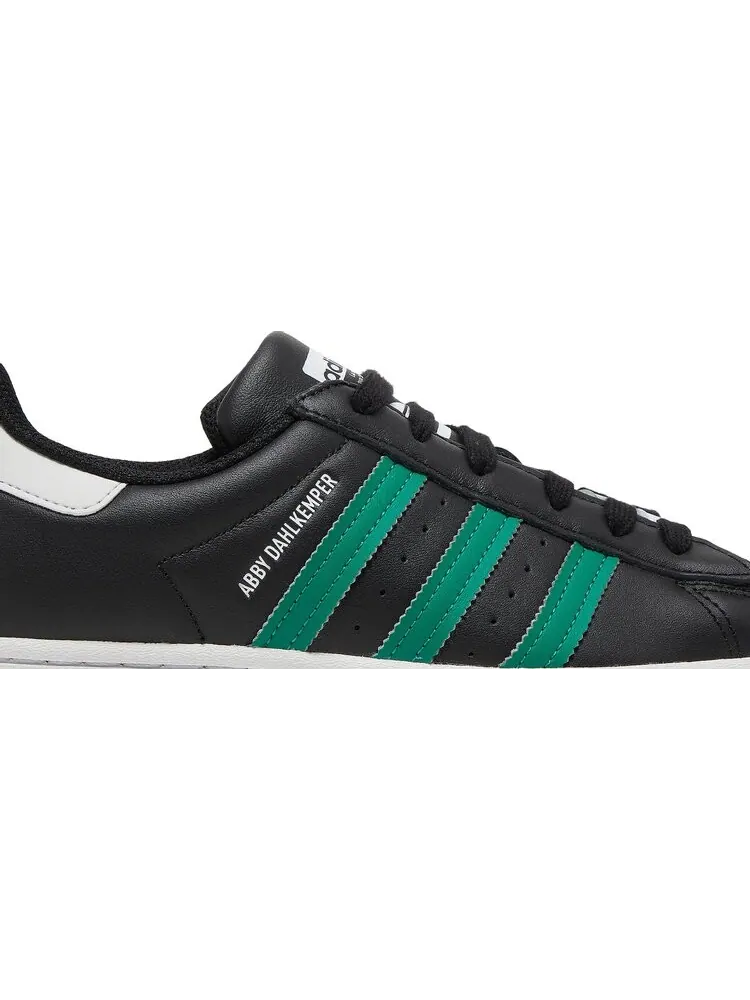 Кроссовки Adidas Abby Dahlkemper x Wmns Superstar 'Black Bold Green' — изображение 2 из 8, черный