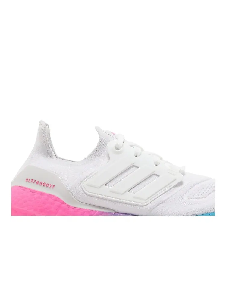 Кроссовки Adidas Wmns UltraBoost 22 — изображение 2 из 4, белый