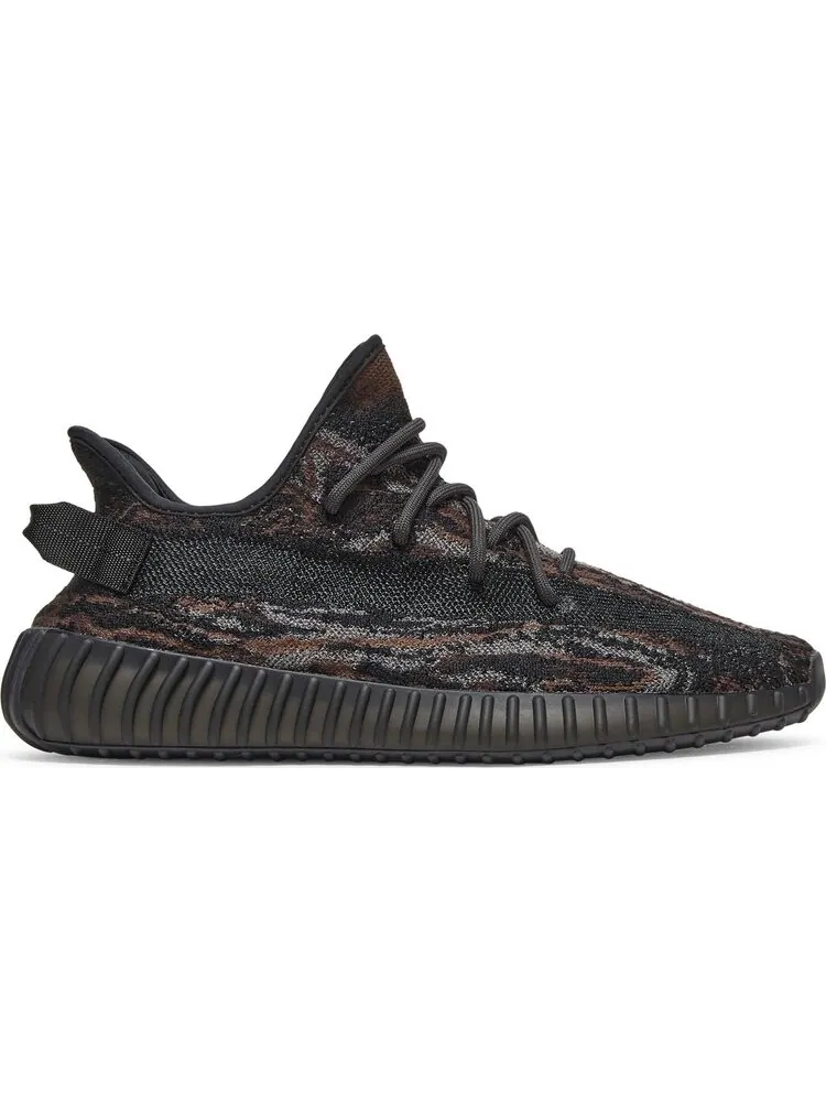 Кроссовки Adidas Yeezy Boost 350 V2 'MX Rock' — изображение 1 из 10, черный