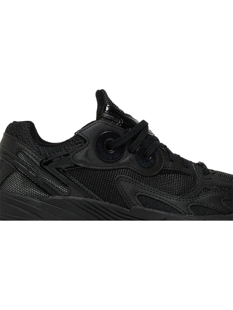 Кроссовки Adidas Wmns Astir 'Triple Black' — изображение 2 из 8, черный