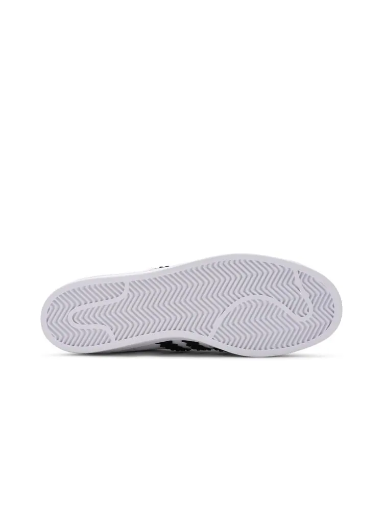 Кроссовки Adidas LEGO x Superstar — изображение 4 из 4, белый