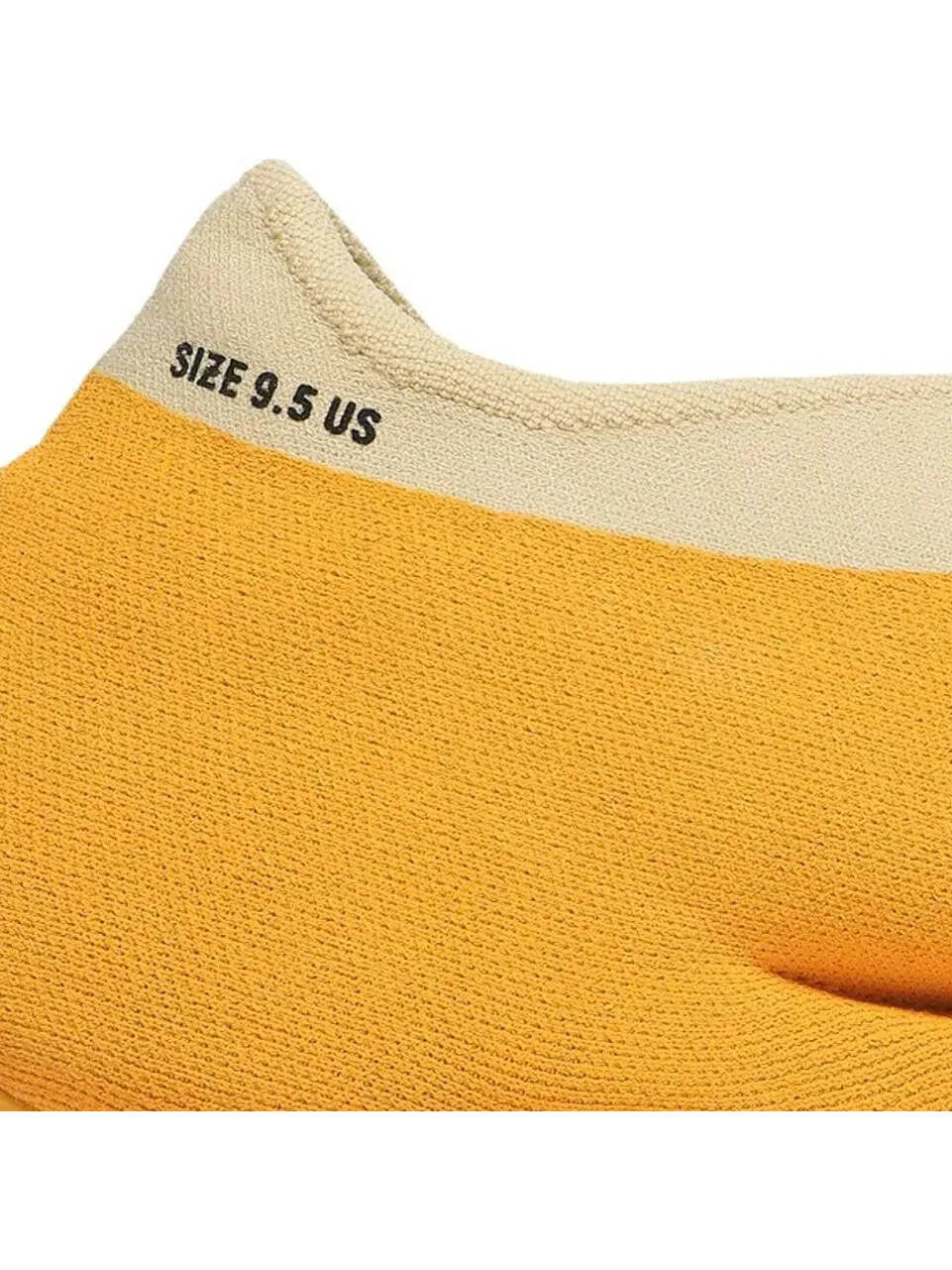Кроссовки Yeezy Knit Runner Sulphur — изображение 6 из 9, желтый