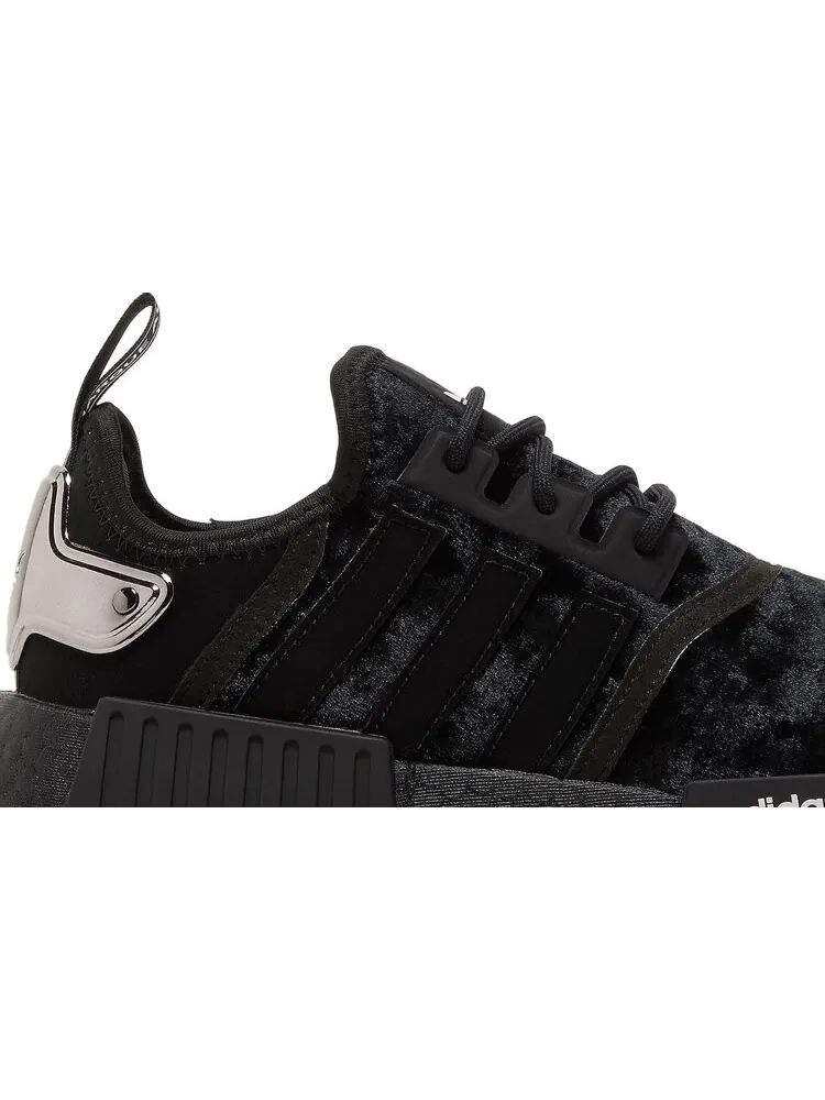 Кроссовки Adidas Wmns NMD_R1 'Triple Black' — изображение 2 из 8, черный