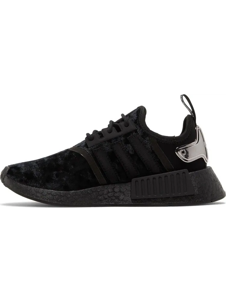 Кроссовки Adidas Wmns NMD_R1 'Triple Black' — изображение 3 из 8, черный