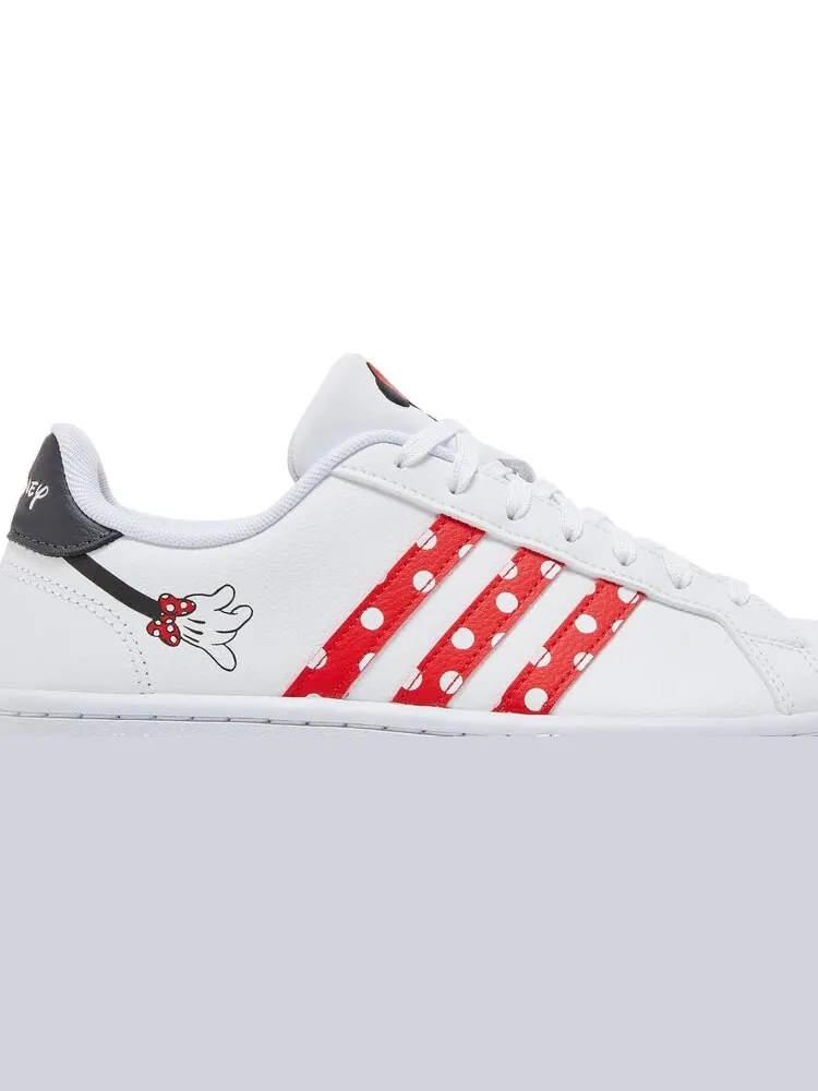 Кроссовки Adidas Disney x Wmns Grand Court Base — изображение 2 из 8, белый