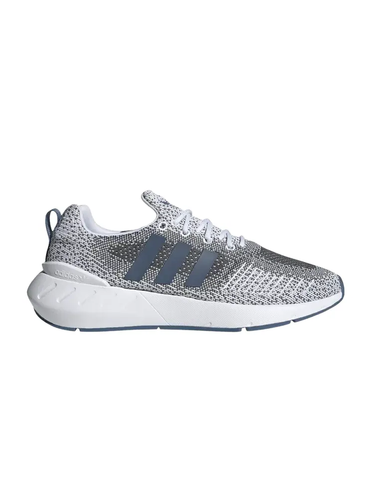 Кроссовки adidas Swift Run 22 'White Altered Blue' — изображение 1 из 1, белый/синий/белый