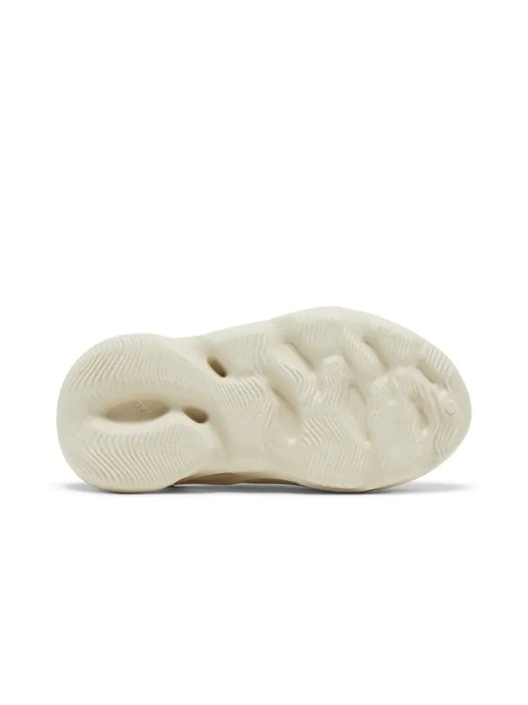 Кроссовки Adidas Yeezy Foam Runner Infants — изображение 4 из 4, бежевый