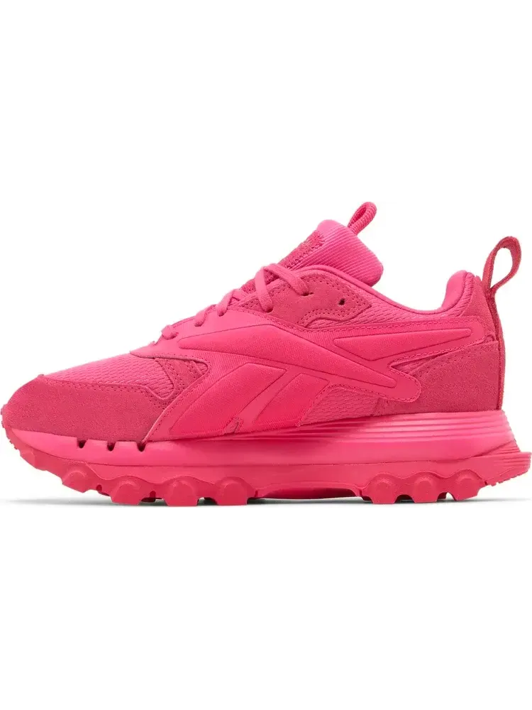 Женские кроссовки Reebok Classic Leather V2 'Pink Fusion' в стиле Cardi B — изображение 3 из 8, розовый