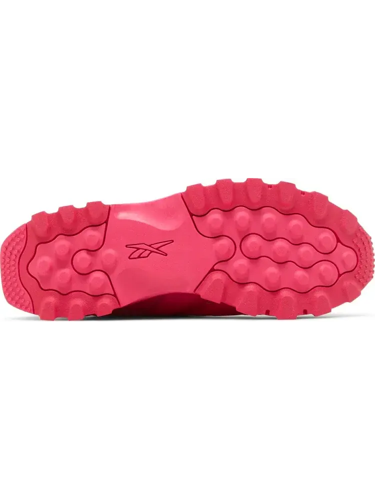 Женские кроссовки Reebok Classic Leather V2 'Pink Fusion' в стиле Cardi B — изображение 4 из 8, розовый