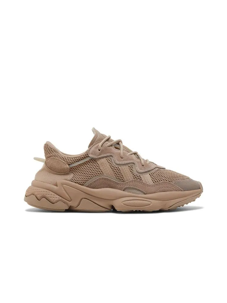 Кроссовки Adidas Wmns Ozweego — изображение 1 из 8, коричневый