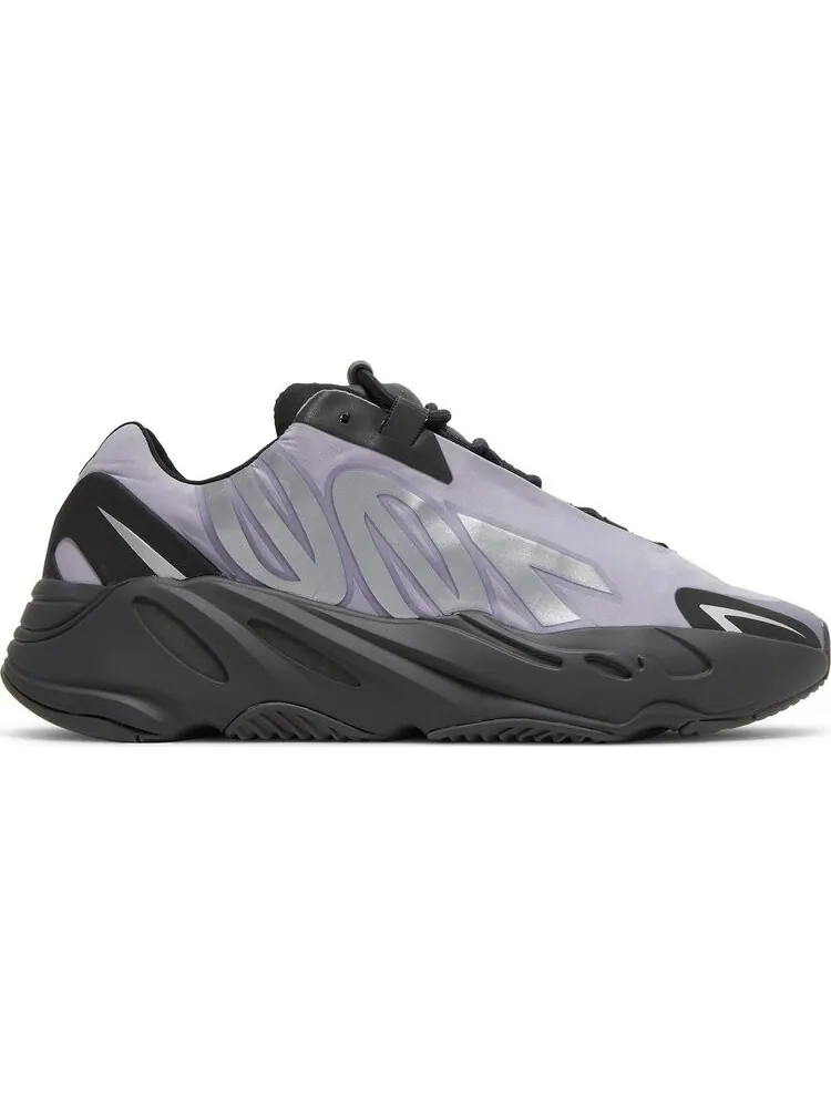 Кроссовки Adidas Yeezy Boost 700 MNVN 'Geode' — изображение 1 из 9, серый