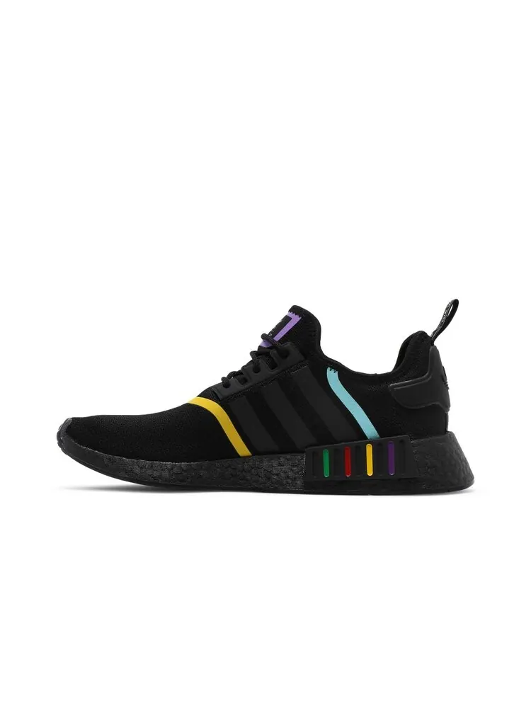 Кроссовки Adidas Disney Pixar x NMD_R1 — изображение 3 из 4, черный