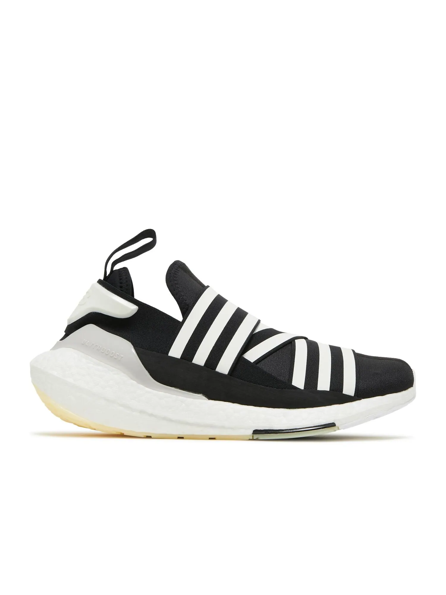 Кроссовки Adidas Y-3 Ultraboost 22 — изображение 1 из 1, черный/белый