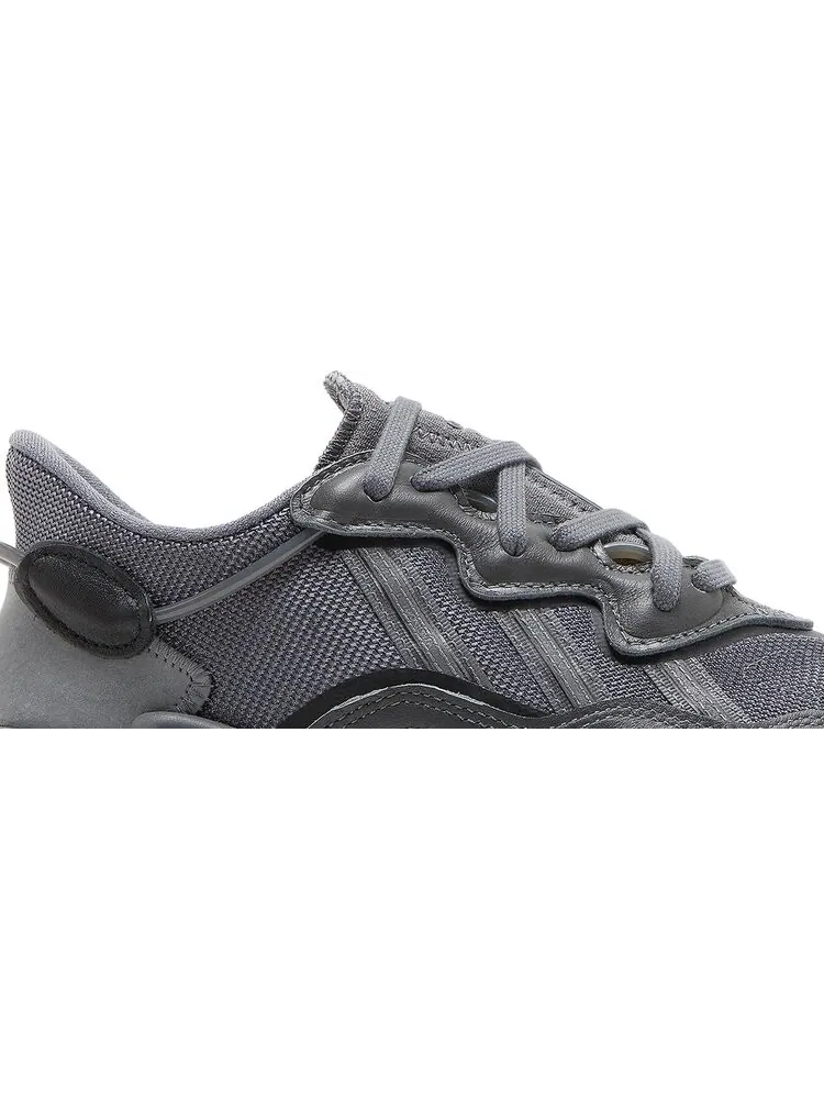 Кроссовки Adidas Ozweego 'Grey Gum' — изображение 2 из 8, серый