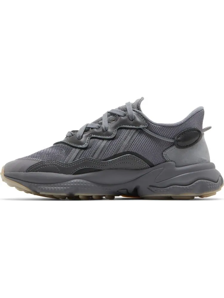 Кроссовки Adidas Ozweego 'Grey Gum' — изображение 3 из 8, серый