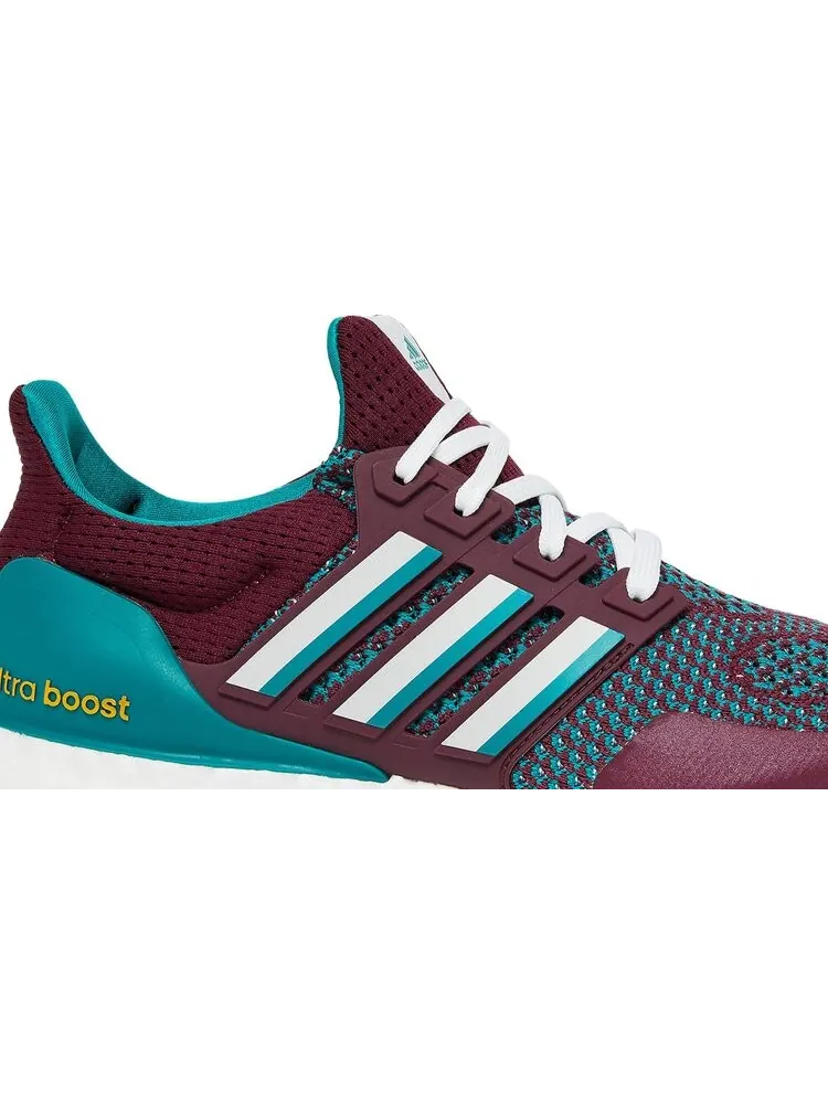 Кроссовки Adidas Disney x UltraBoost 1.0 DNA 'The Mighty Ducks - Jesse Hall' — изображение 2 из 8, красный