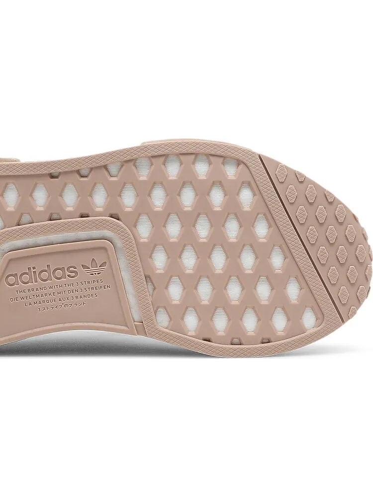 Кроссовки Adidas Wmns NMD_R1 'Ash Pearl' — изображение 5 из 8, розовый