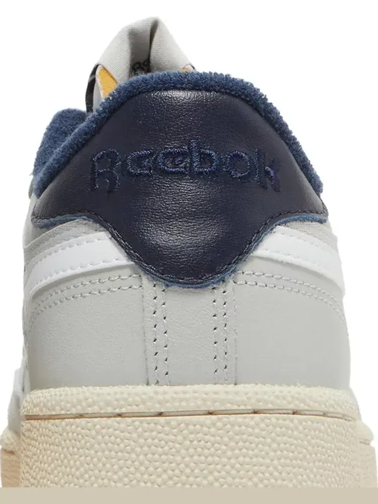 Кроссовки club c revenge 'pure grey vector navy' Reebok — изображение 7 из 8, серый