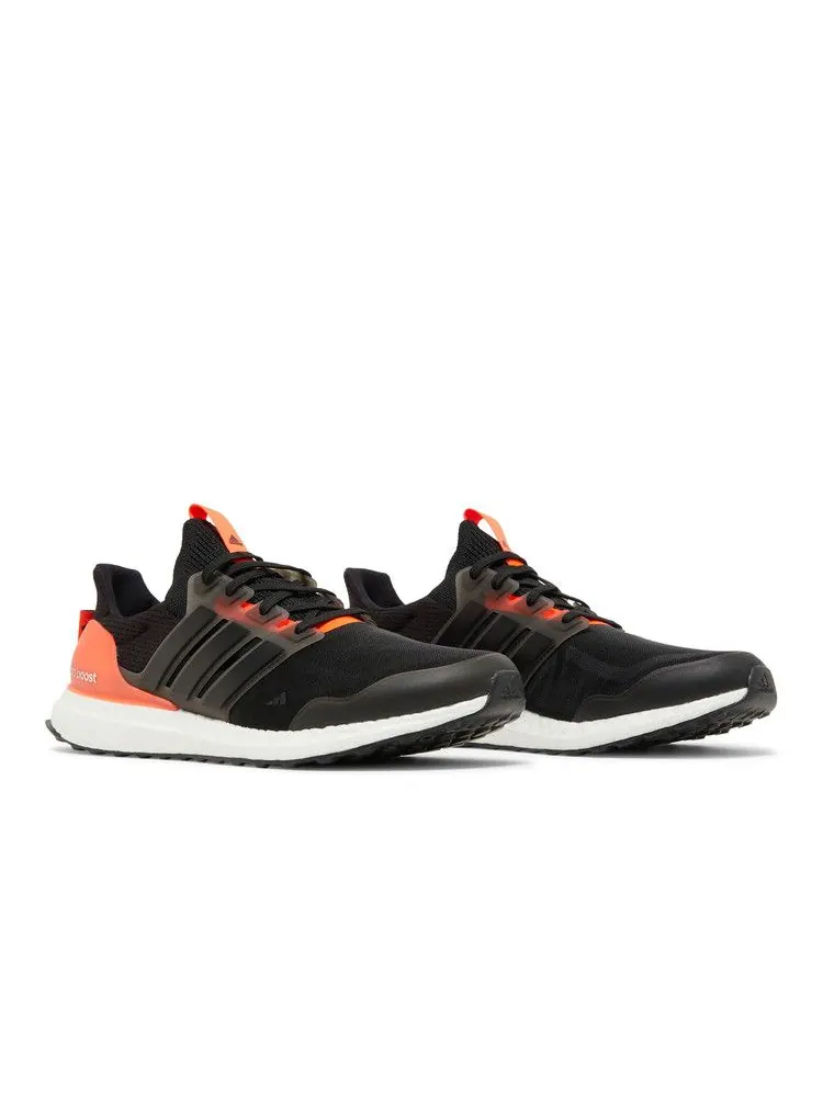 Кроссовки adidas UltraBoost 5.0 DNA 'Black Solar Red' — изображение 9 из 9, черный/черный/красный