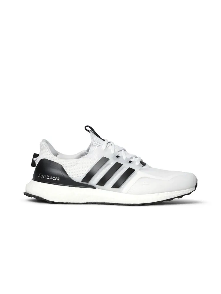 Кроссовки Adidas UltraBoost 5.0 — изображение 1 из 4, белый