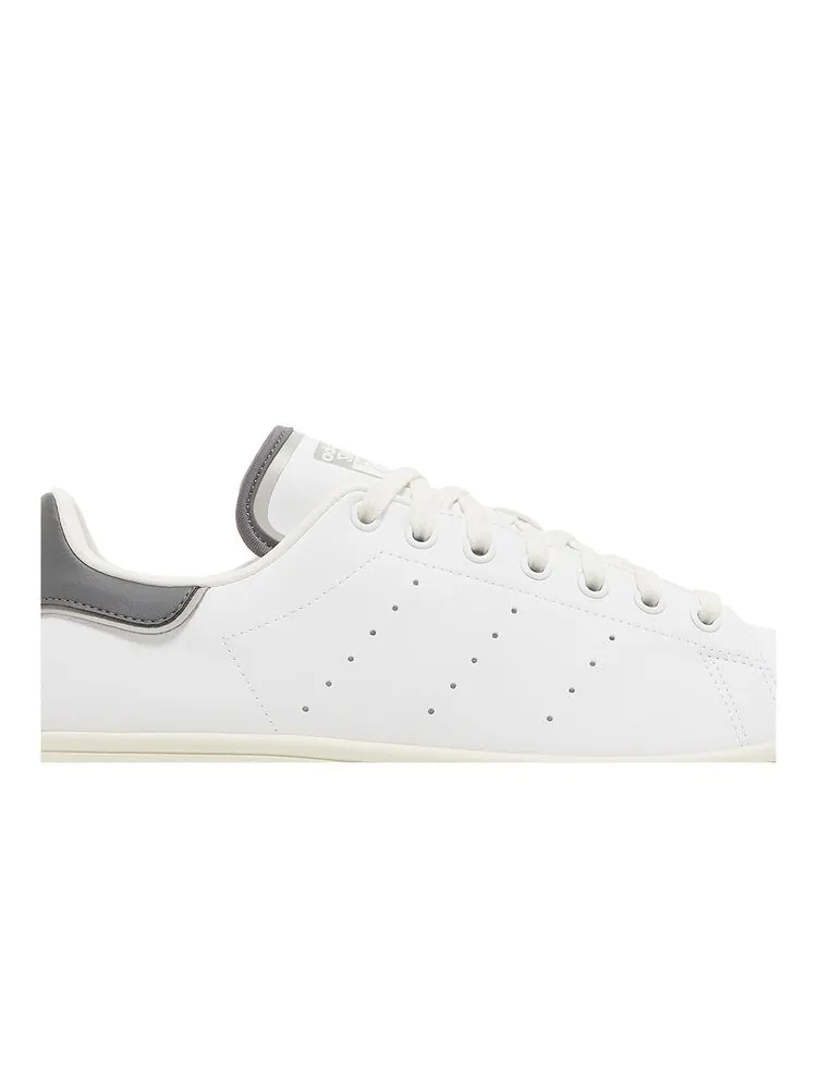 Кроссовки Adidas Stan Smith — изображение 2 из 4, белый